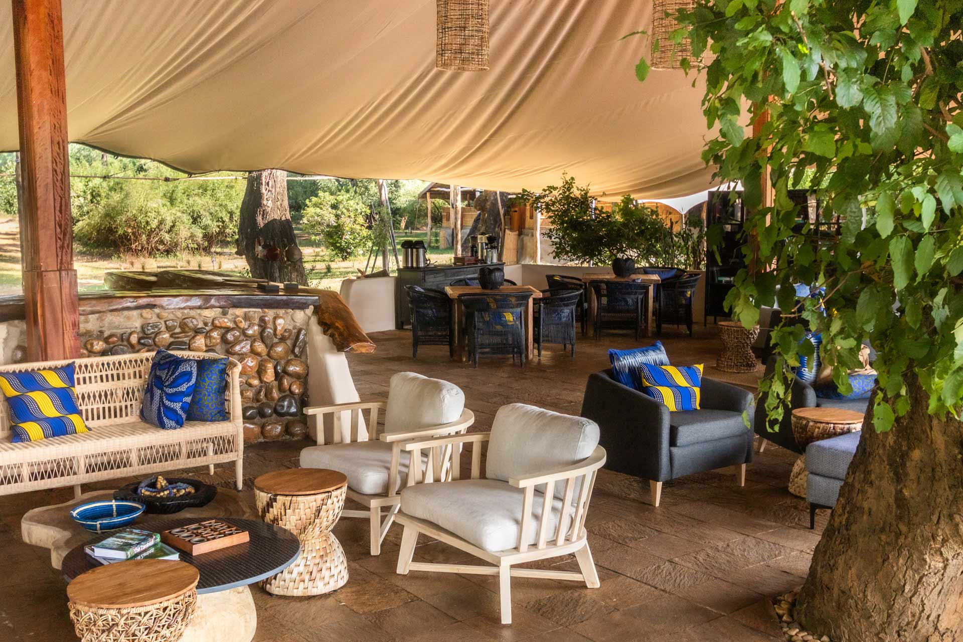 Legendary Serengeti Camp - Luxury seasonal Mobile Safari tented camp