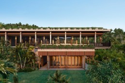 Siari, a Ritz-Carlton Reserve Residence Beach Club Exterior