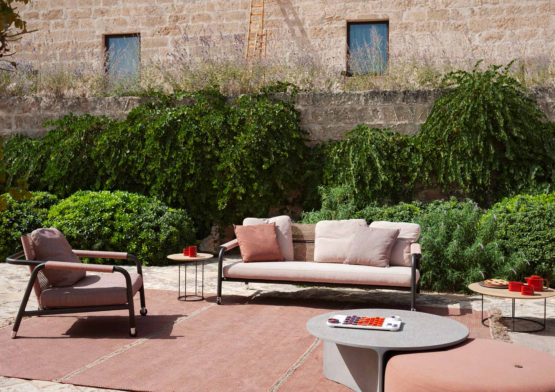 Roda presents Rodolfo Dordonidesigned outdoor seating Sleeper