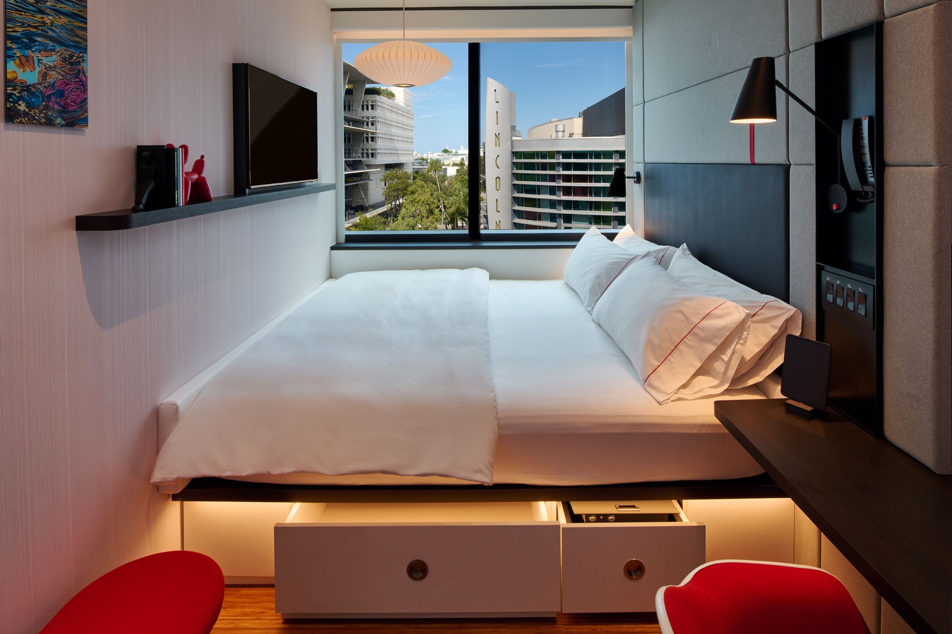 citizenM Miami South Beach guestroom