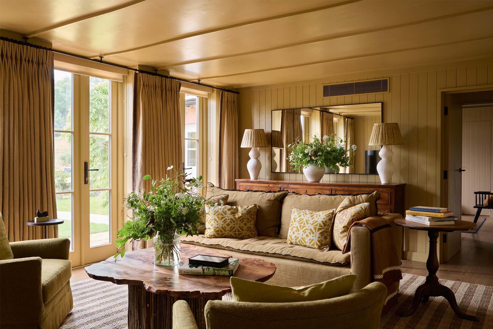 Wisteria cottage living room