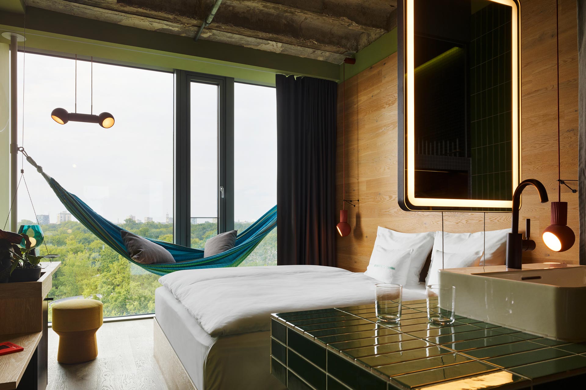 25 Hours Hotel Bikini Berlin guestroom