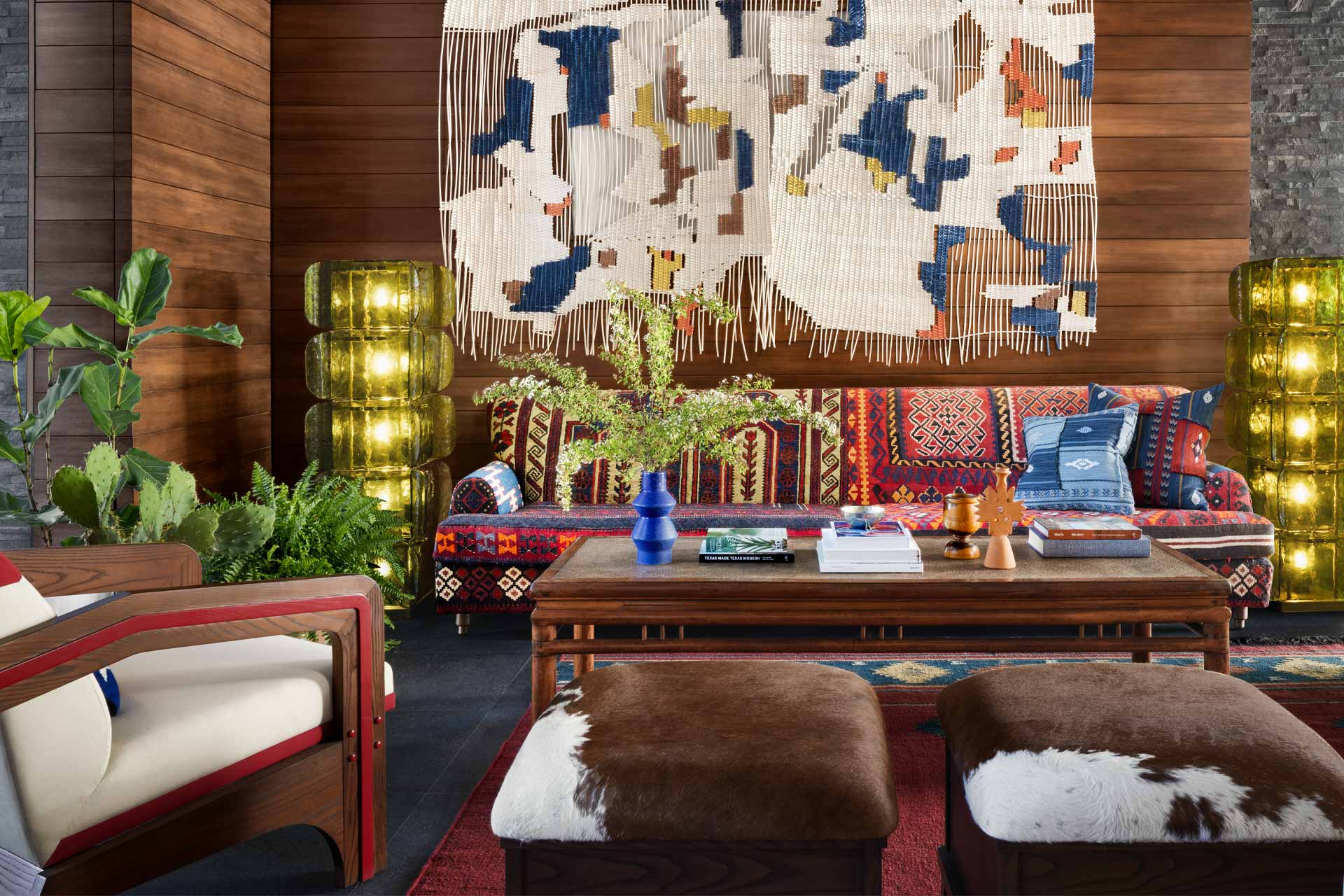 Graduate Dallas lobby