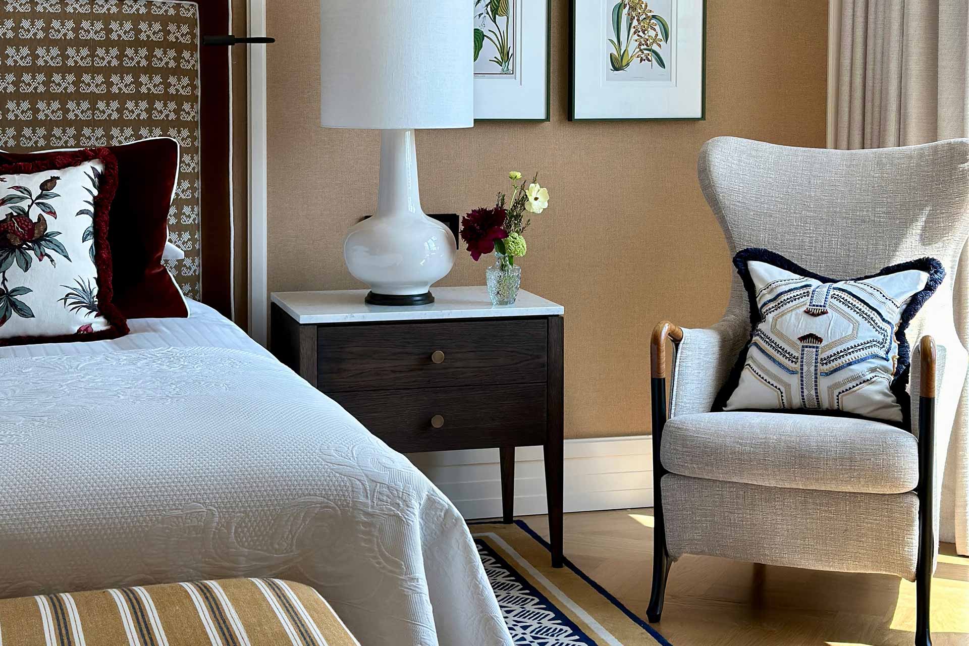 The Charles Hotel Monforte Royal Suite bedroom