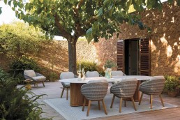 Manutti Ogada dining table