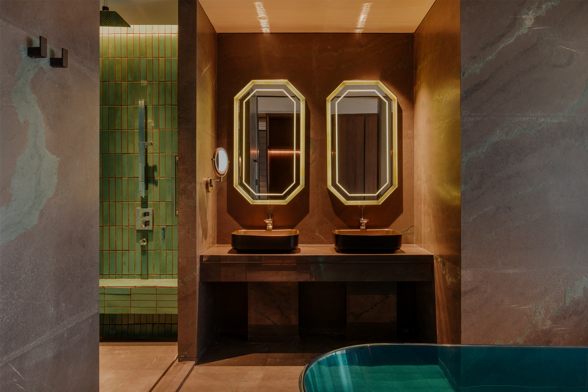 The ArcadiaPlace, Lugu Lake bathroom