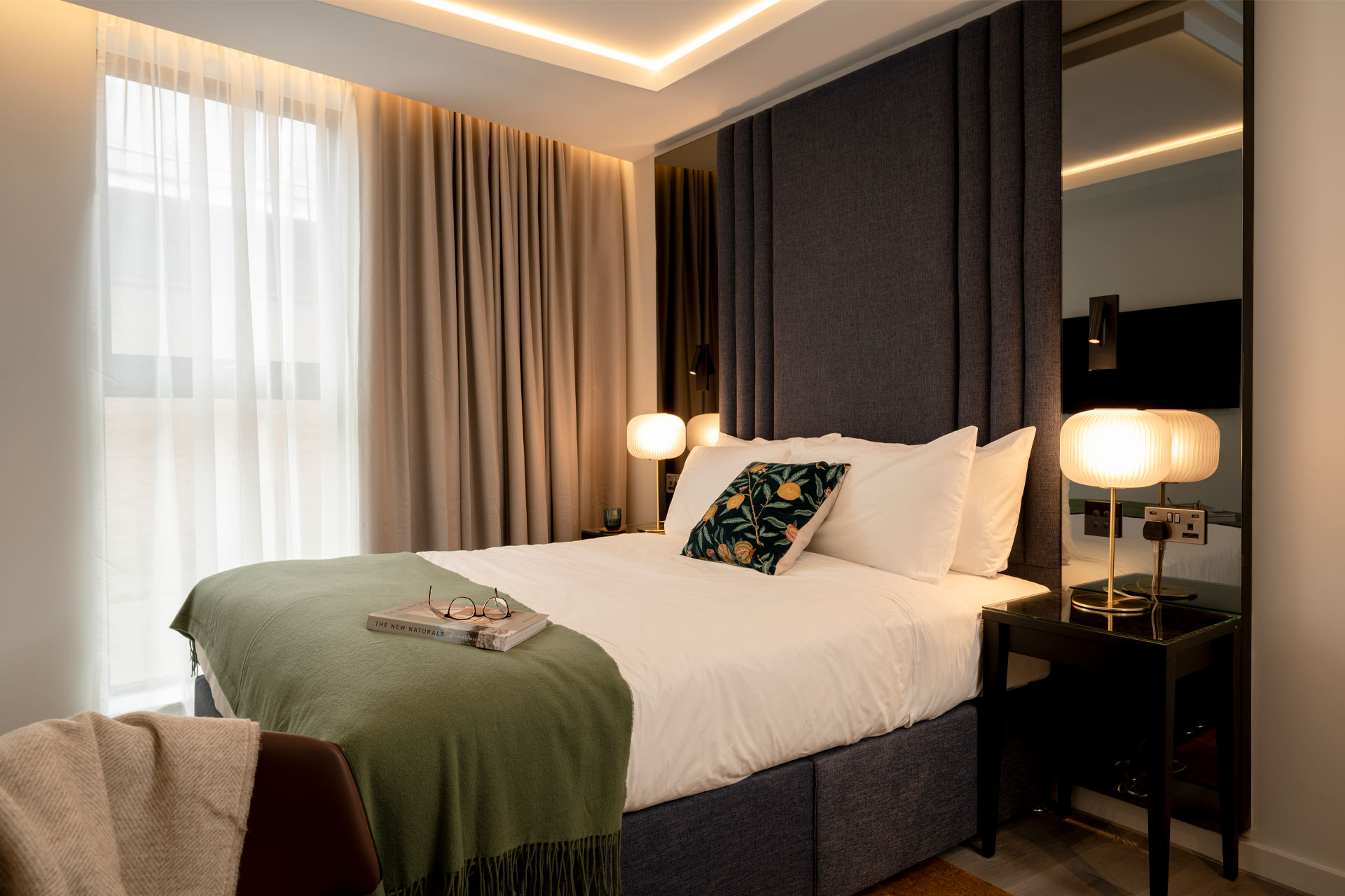 The Hobson Cambridge by Adina guestroom