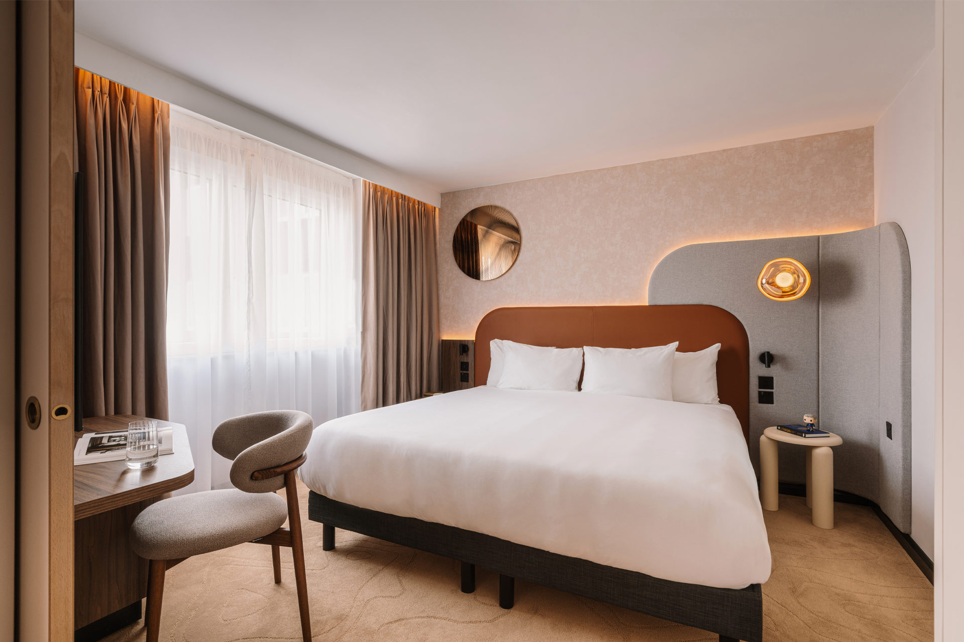 Mercure London Earls Court guestroom