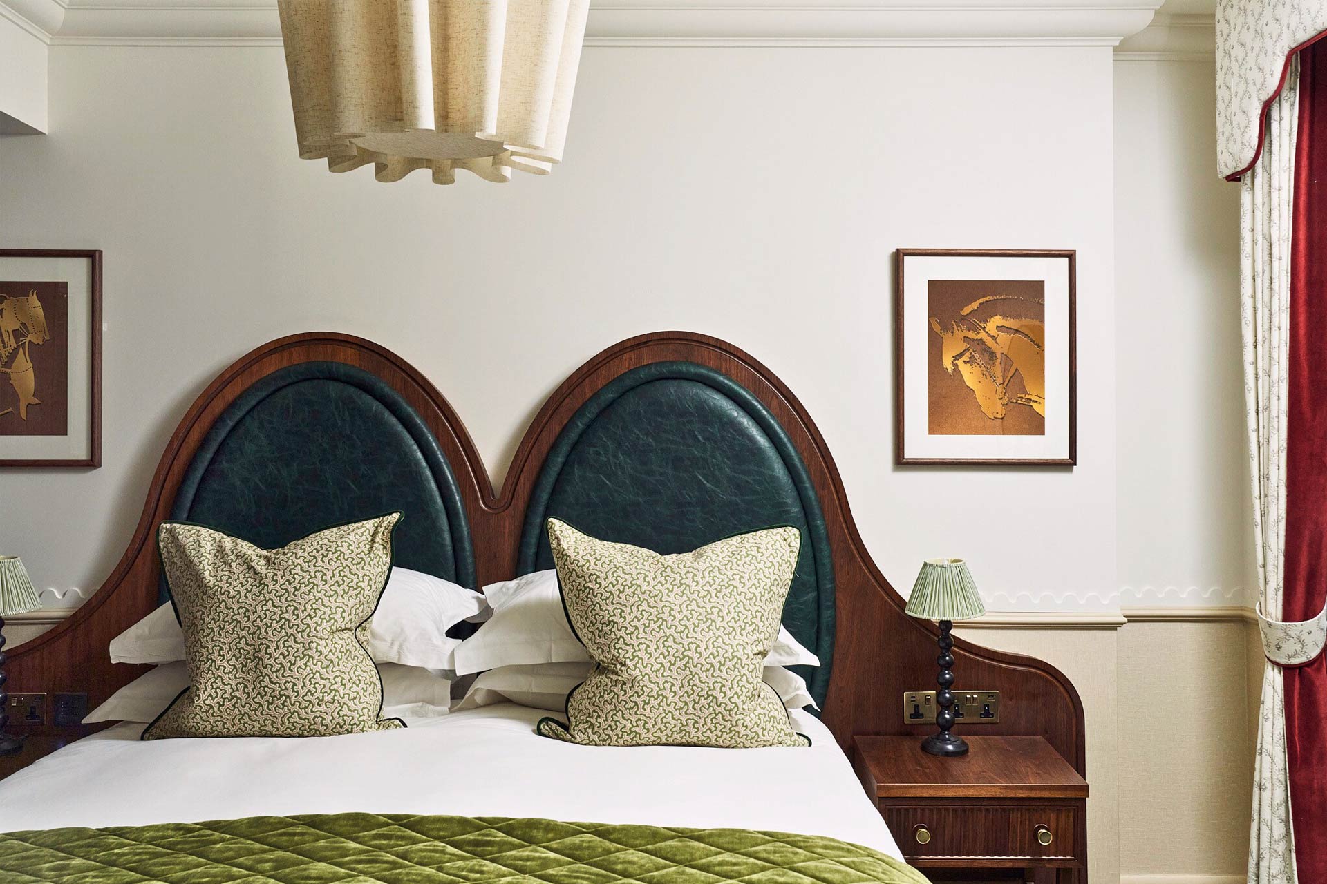 Sloane Club guestroom