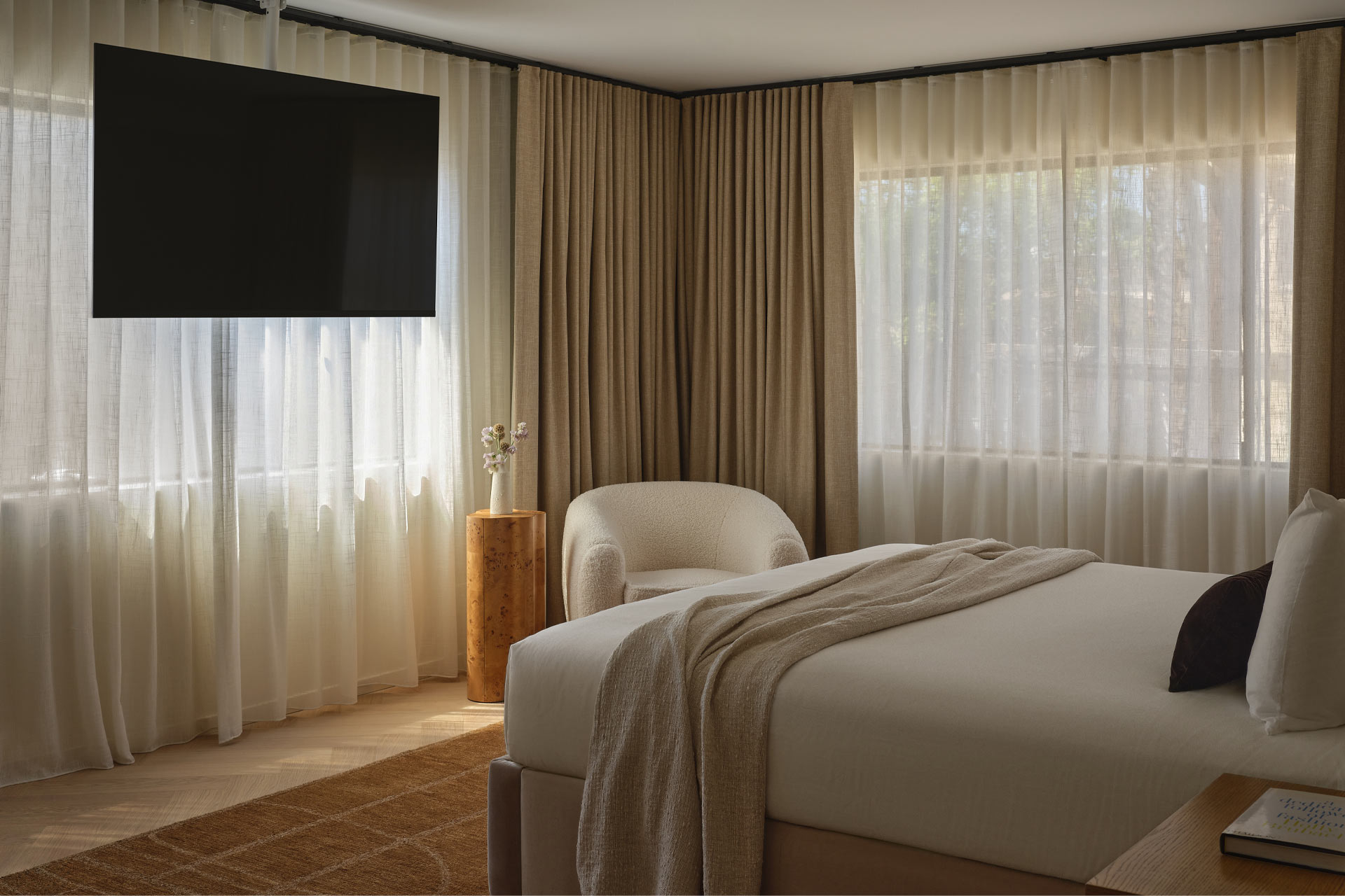 The Ivory guestroom