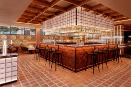 Thompson Seville bar