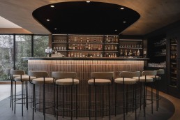 Avani Queenstown bar