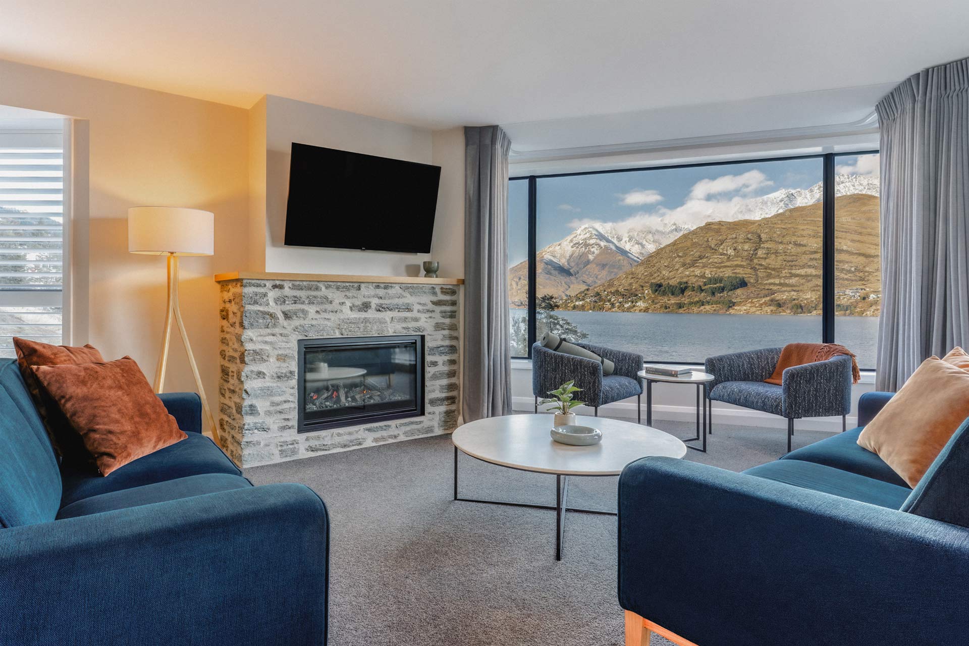 Avani Queenstown lounge