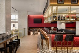 of Crowne Plaza Manhattan Times Square bar