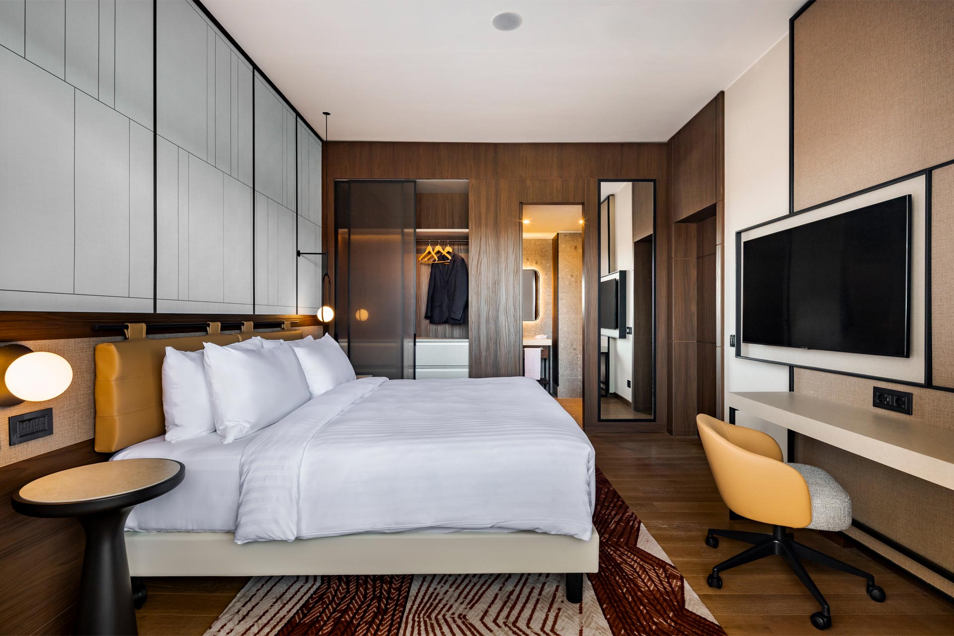 Milan Marriott Hotel guestroom