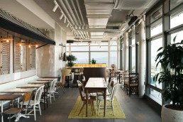Ruby Lilou bar and lobby